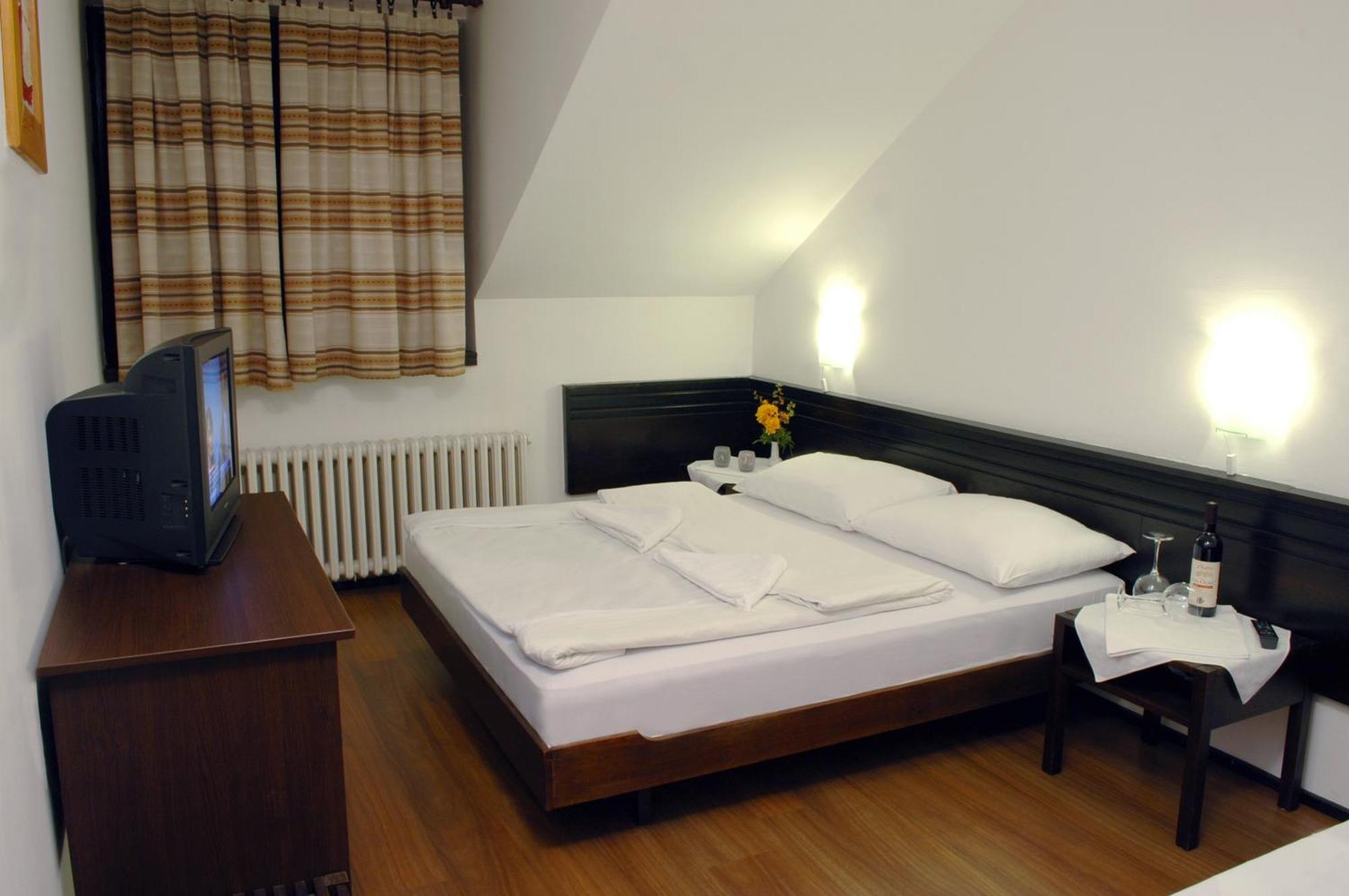 Hotel Komovi Andrijevica Luaran gambar
