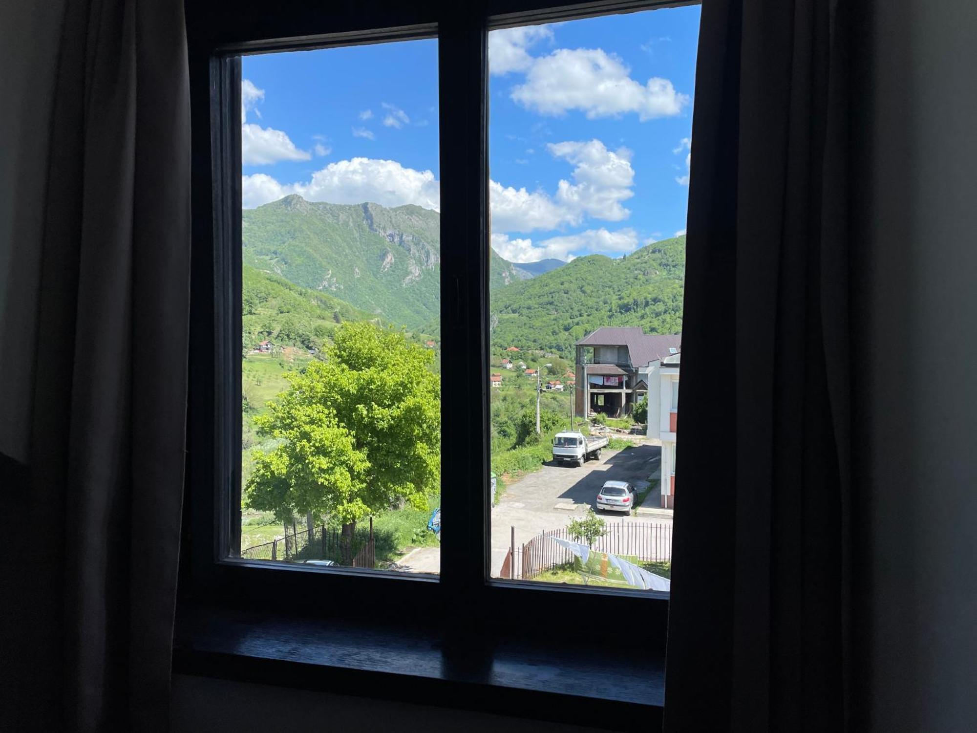 Hotel Komovi Andrijevica Bilik gambar