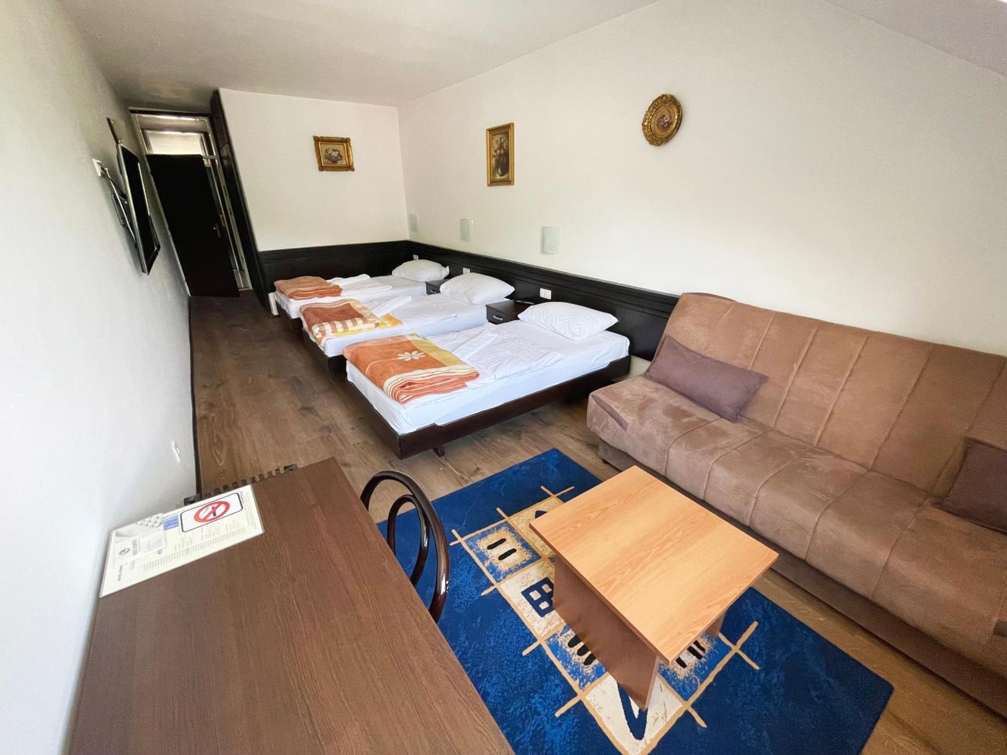 Hotel Komovi Andrijevica Bilik gambar