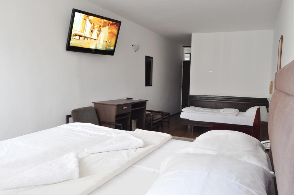 Hotel Komovi Andrijevica Luaran gambar